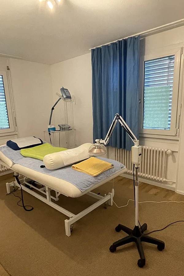 Behandlungsliege